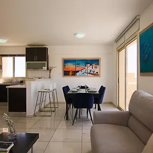 דירה Seaside Luxury Flat, פרבוליה