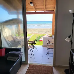 Dom wakacyjny Mattis Seafront Beachhouse, Periwolia