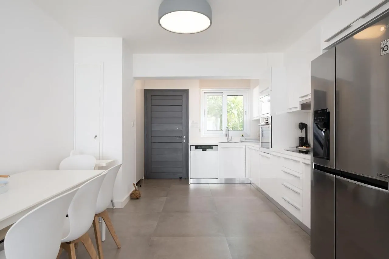 The Medview Garden House Villa Perivolia 0*,  Cypern